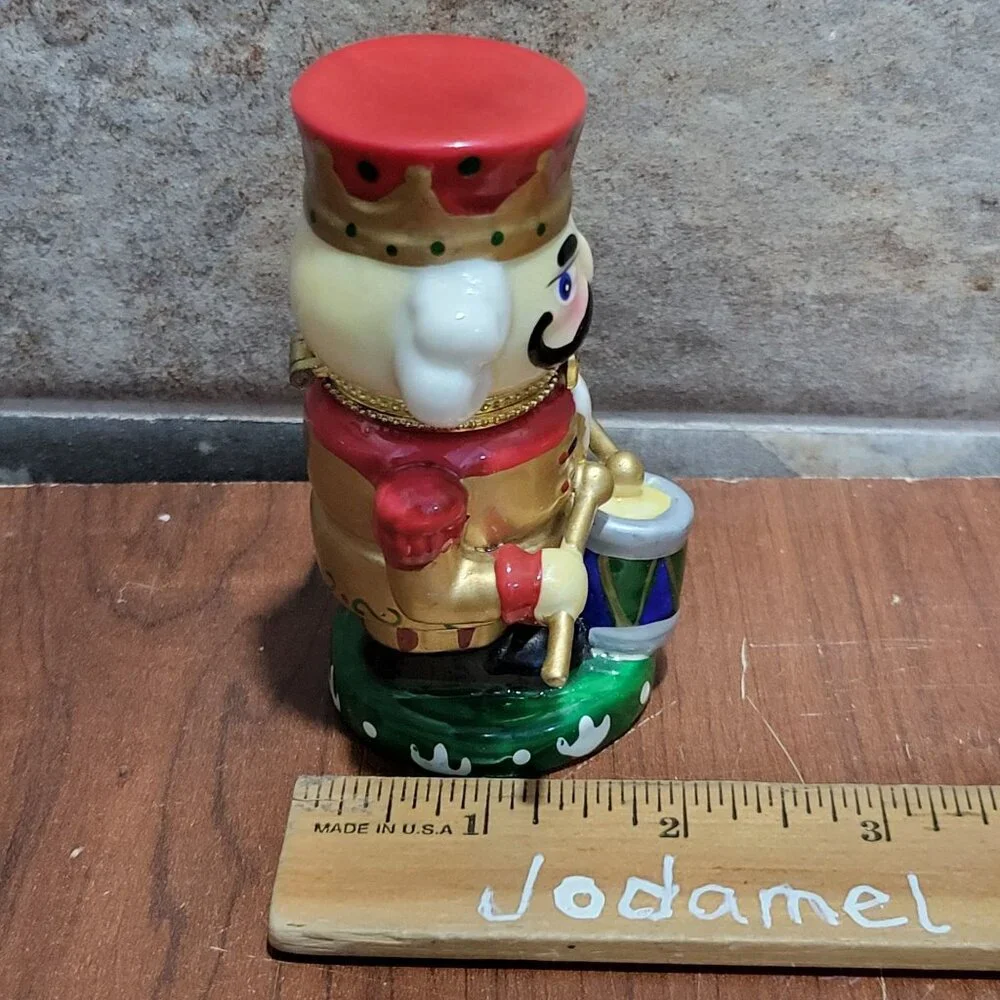 N/A porcelain drummer